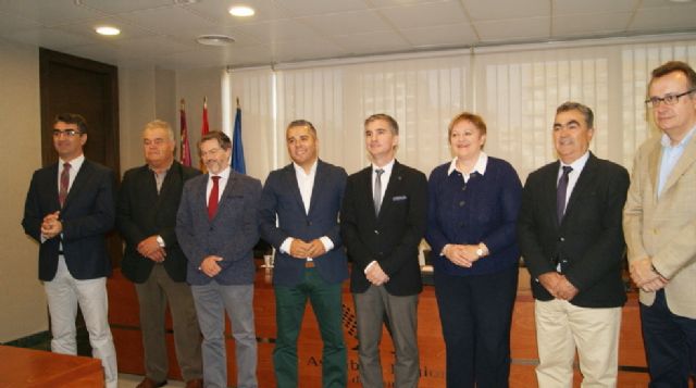 El PSOE reprocha al consejero que el PP sigue anclado en el pasado en el tema del agua y no aporta soluciones de futuro - 2, Foto 2