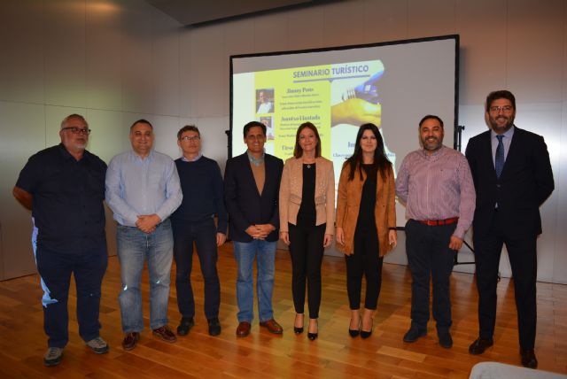 Águilas acoge el seminario turístico Innovarse o morir. Claves para sobrevivir al cambio constante - 1, Foto 1