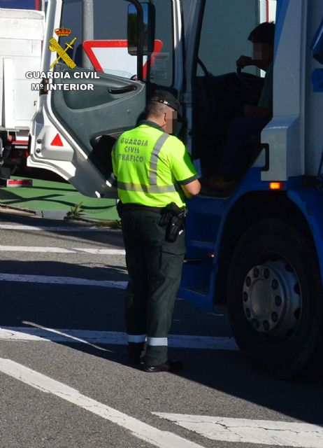 La Guardia Civil detiene a un camionero que quintuplicaba la tasa de alcoholemia permitida - 2, Foto 2