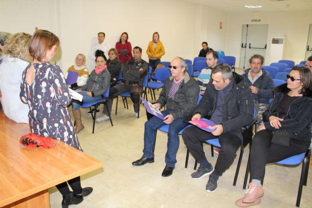 La Concejalía de Política Social pone en marcha la segunda edición del Taller de Manitas - 1, Foto 1