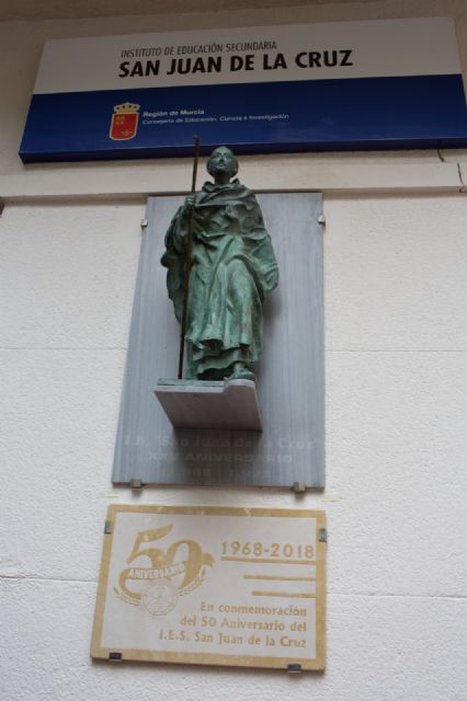 El IES ‘San Juan de la Cruz’ clausura su 50 aniversario con la colocación de una placa conmemorativa en la fachada del centro - 3, Foto 3