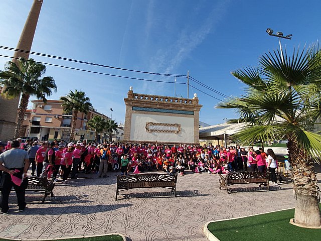 Más de 300 personas participan en la marcha senderista con motivo de los actos por el Día del Cáncer de Mama - 1, Foto 1