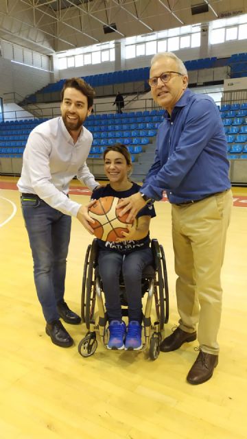 La ONCE entrega tres sillas de ruedas adaptadas al club deportivo UCAM Murcia BSR - 3, Foto 3