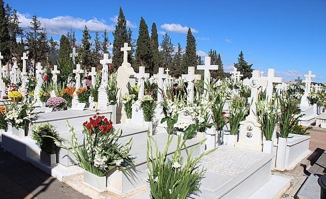 Salud recomienda el uso de la mascarilla y evitar aglomeraciones para una celebración segura del Día de Todos los Santos - 1, Foto 1