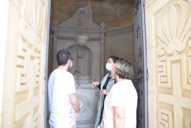 Visitas guiadas al panteón modernista cuya restauración ha dirigido la profesora Muñoz Mora - 2, Foto 2