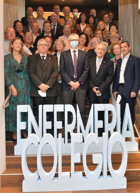 El Colegio de Enfermería ha rendido homenaje a las colegiadas y colegiados jubilados en 2020 durante la pandemia - 1, Foto 1