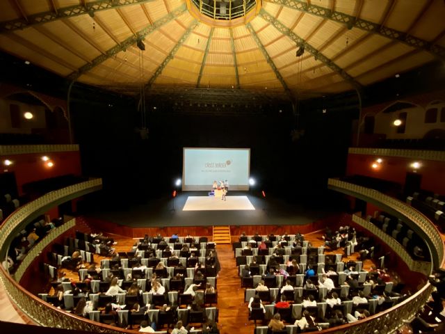 Los Teatros y Auditorios de Murcia ofertan 12 espectáculos concertados para centros educativos a los que podrán asistir casi 7.000 alumnos de toda la Región - 1, Foto 1