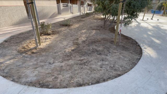 Moreno malgasta más de 150.000 euros en obras en la plaza Moncada y Reixach para empeorar la zona - 1, Foto 1