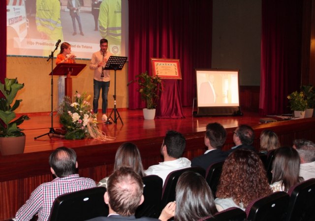 El anterior alcalde Juan José Cánovas Cánovas es nombrado Hijo Predilecto de la Ciudad de Totana en un emotivo acto institucional - 2, Foto 2