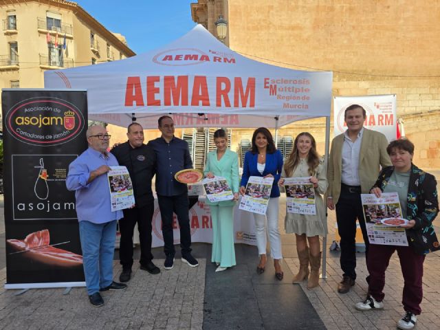 Lorca se vuelca un año más con la Asociación de Esclerosis Múltiple de la Región de Murcia con la celebración del V Encuentro Solidario de Cortadores de Jamón - 4, Foto 4
