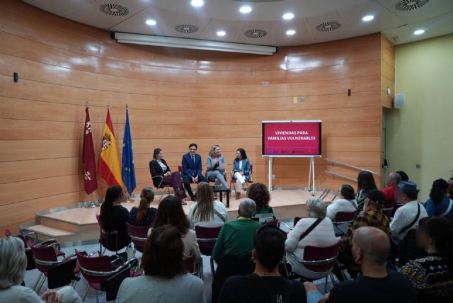 El Gobierno regional favorece el acceso a una vivienda a familias en situación de exclusión social con una inversión de 13,5 millones - 2, Foto 2