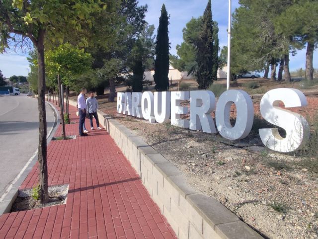 La pedanía de Barqueros ya cuenta con una acera renovada y más accesible con una inversión de más de 50.000 € - 1, Foto 1