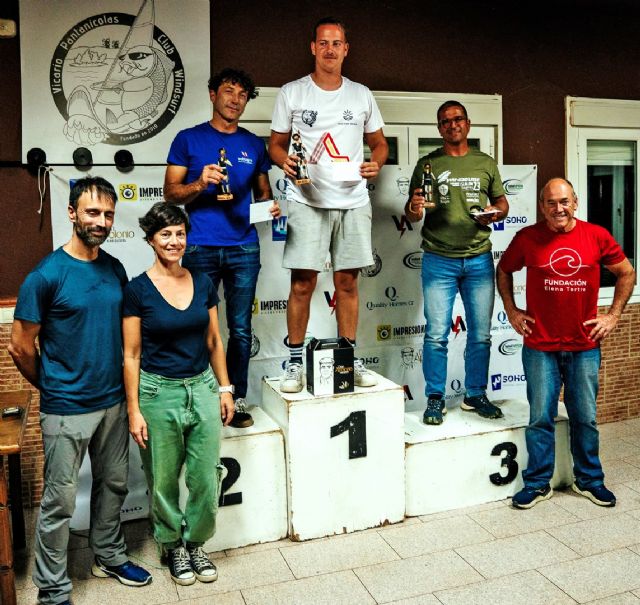 El murciano Alex López ganador absoluto del circuito ibérico de slalom-windsurf 2025 - 1, Foto 1