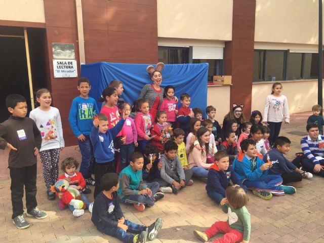 Cincuenta familias acudieron a jugar juntos convocados por la Escuela Municipal de Familia, en El Mirador - 2, Foto 2