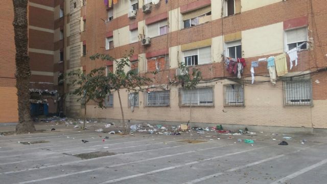 El PSOE acusa a Ballesta de no querer solucionar el problema social de fondo en La Fama - 2, Foto 2