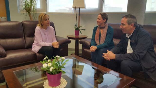 La consejera de Familia e Igualdad de Oportunidades se reúne con el presidente de la Asociación Down Lorca - 1, Foto 1