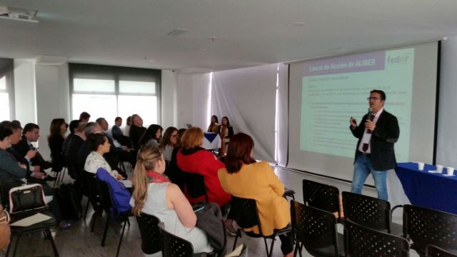 El presidente de FEDER y ALIBER, el totanero Juan Carrión, interviene en el II Foro Internacional de Enfermedades Huérfanas en Bogotá, Foto 7