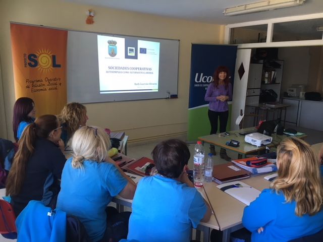 Las alumnas del Programa Mixto aprenden sobre cooperativismo y posibilidades de empleo - 2, Foto 2