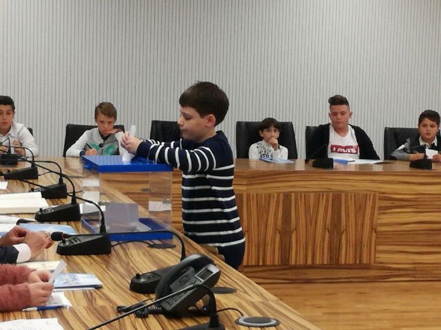 La Corporación Municipal de Torre-Pacheco, cede el Salón de Plenos a los niños - 3, Foto 3