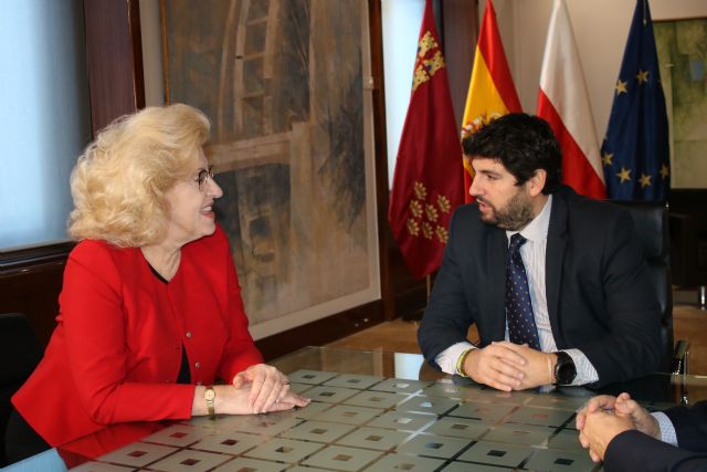 López Miras recibe en el Palacio de San Esteban a la embajadora de Polonia en España - 3, Foto 3