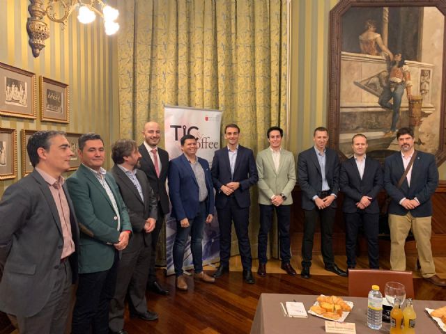 La ciberseguridad en empresas e instituciones, tema del quinto Desayuno tecnológico - 1, Foto 1