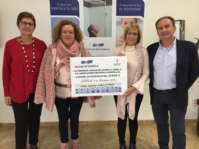 Aguas de Jumilla ha entregado a la Junta Local de Jumilla de la AECC un donativo de 2.000 euros - 1, Foto 1