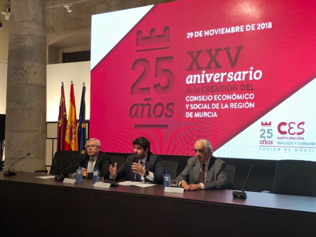 López Miras resalta la trayectoria del CES como uno de los organismos más transparentes y participativos de la Región - 2, Foto 2