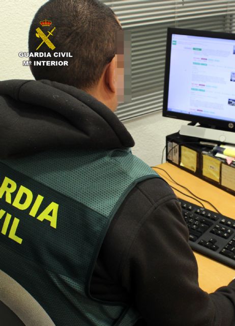 La Guardia Civil detiene en Murcia a un experimentado delincuente dedicado a cometer estafas inmobiliarias - 2, Foto 2