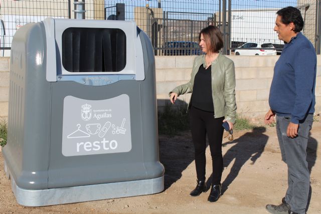 Águilas inicia la renovación de todos los contenedores de basura - 1, Foto 1