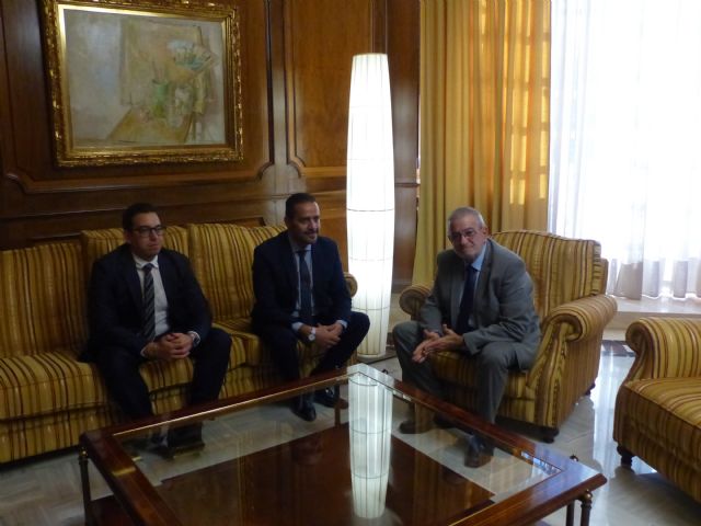 El cónsul de Marruecos ofrece su colaboración a la Asamblea Regional - 1, Foto 1