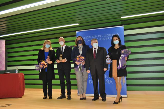 Vélez reivindica la necesidad de vencer la lesiva cultura del silencio - 3, Foto 3