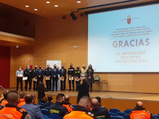 La Administracin pblica reconoce la labor de Proteccin Civil en su 40 aniversario, Foto 1