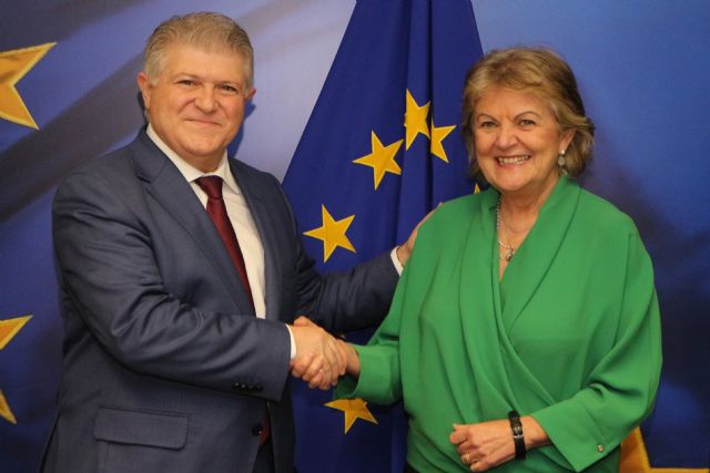 El delegado del Gobierno se reúne con la Comisaria europea de Cohesión y Reformas - 1, Foto 1