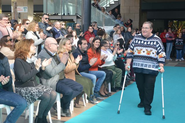 La Comunidad destaca la importancia de dar visibilidad a las personas con discapacidad con un desfile de moda inclusivo, Foto 2