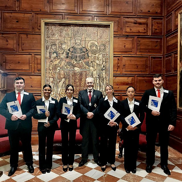 La Facultad Turismo de la UM recibe un reconocimiento institucional por parte de S.M el Rey - 3, Foto 3