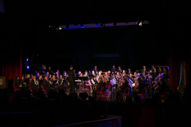 El maestro Julián Andreo se despide como director musical de la Asociación Banda de Música de Calasparra en el concierto en honor a Santa Cecilia - 2, Foto 2