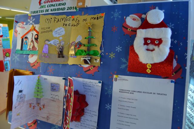 Los mejores trabajos del concurso escolar de postales navideñas, expuestos en el Ayuntamiento - 2, Foto 2
