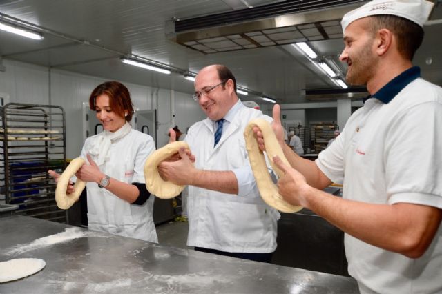 El presidente de la Comunidad visita las nuevas instalaciones de ´La Colegiala´ - 1, Foto 1