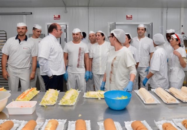 El presidente de la Comunidad visita las nuevas instalaciones de ´La Colegiala´ - 2, Foto 2