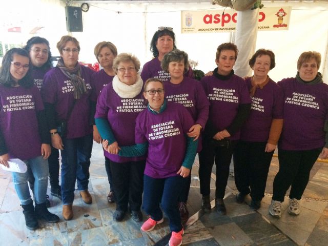 The activity of the "Roscn de Reyes Solidario" is resumed in favor of the Association of Fibromyalgia and Chronic Fatigue of Totana (ASTOFIBROM), Foto 5