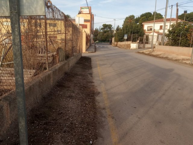 El personal del programa de los Consejos Comarcales realiza trabajos de mantenimiento de viales y espacios públicos durante estos últimos meses en el municipio - 2, Foto 2