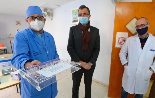 El Ayuntamiento vacuna contra la Covid-19 a 60 trabajadores y usuarios de Jesús Abandonado - 2, Foto 2