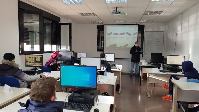 Los alumnos  trabajadores del Programa Mixto de Empleo y Formación JV San José 1 de Molina de Segura inician la formación en prevención de riesgos laborales e informática - 1, Foto 1