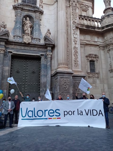 Manifiesto por la Vida leído ayer por VALORES en la Plaza de la Catedral de Murcia - 1, Foto 1