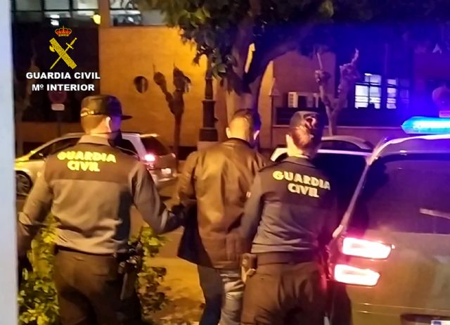 La Guardia Civil detiene a un experimentado y violento delincuente por prender fuego a una indigente - 1, Foto 1