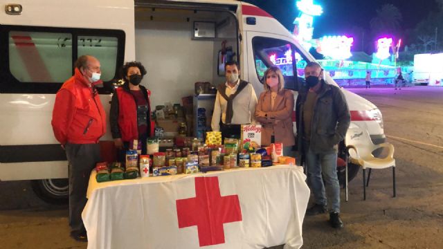 Cruz Roja recogió cerca de 350 Kilos de alimentos en el punto instalado en El Reino Mágico de Murcia - 2, Foto 2