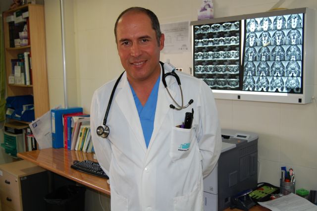 Dr. Eduardo Rodríguez de la Vega: Un coma etílico constituye una emergencia médica. Sus complicaciones pueden ser letales - 1, Foto 1