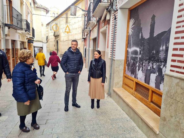 La exposición 'La Caravaca del ayer' muestra en la calle Mayor fotografías en gran formato del Archivo Histórico Municipal - 2, Foto 2