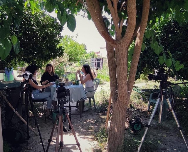 Una huerta para ilustrarla, el documental donde los creativos/as se posicionan sobre la escena creativa regional - 1, Foto 1