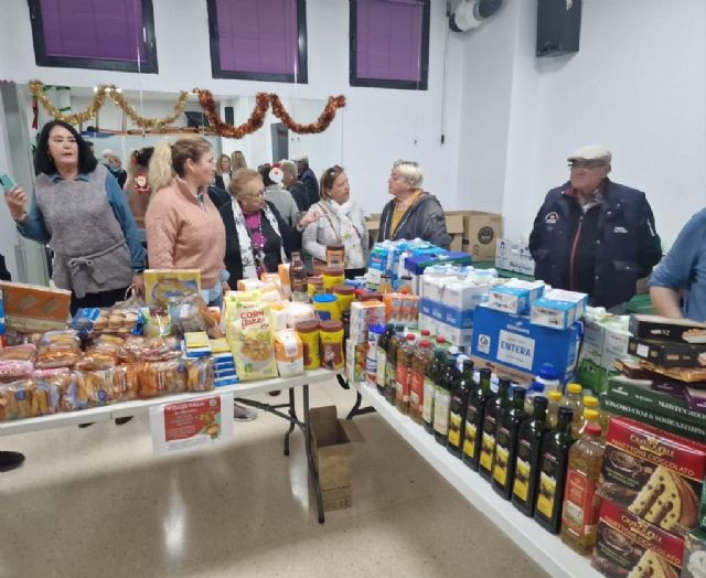 Castejón: Agradecemos la generosidad de tanta gente que nos ha permitido conseguir 5 toneladas de productos de primera necesidad - 2, Foto 2